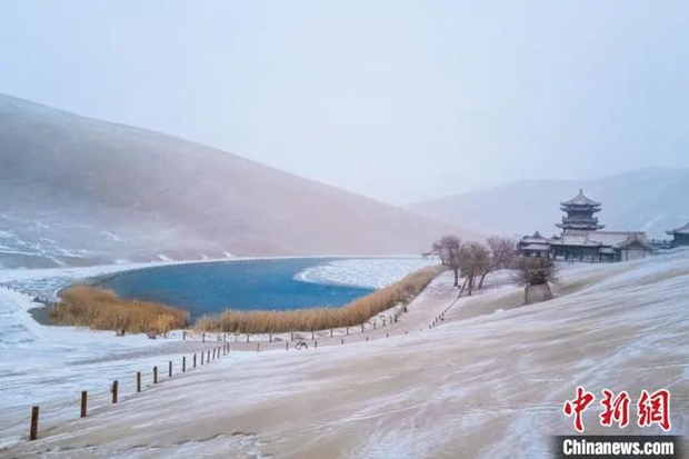 敦煌鸣沙山月牙泉建综合性旅游目的地：推7大板块引“婿”