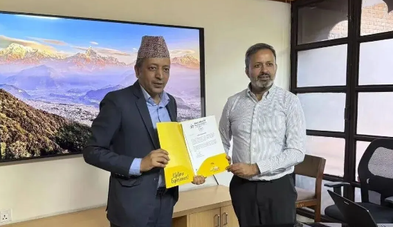 中国百名摄影师献礼2025尼泊尔洒红节 ，500幅佳作交付尼泊尔旅游局