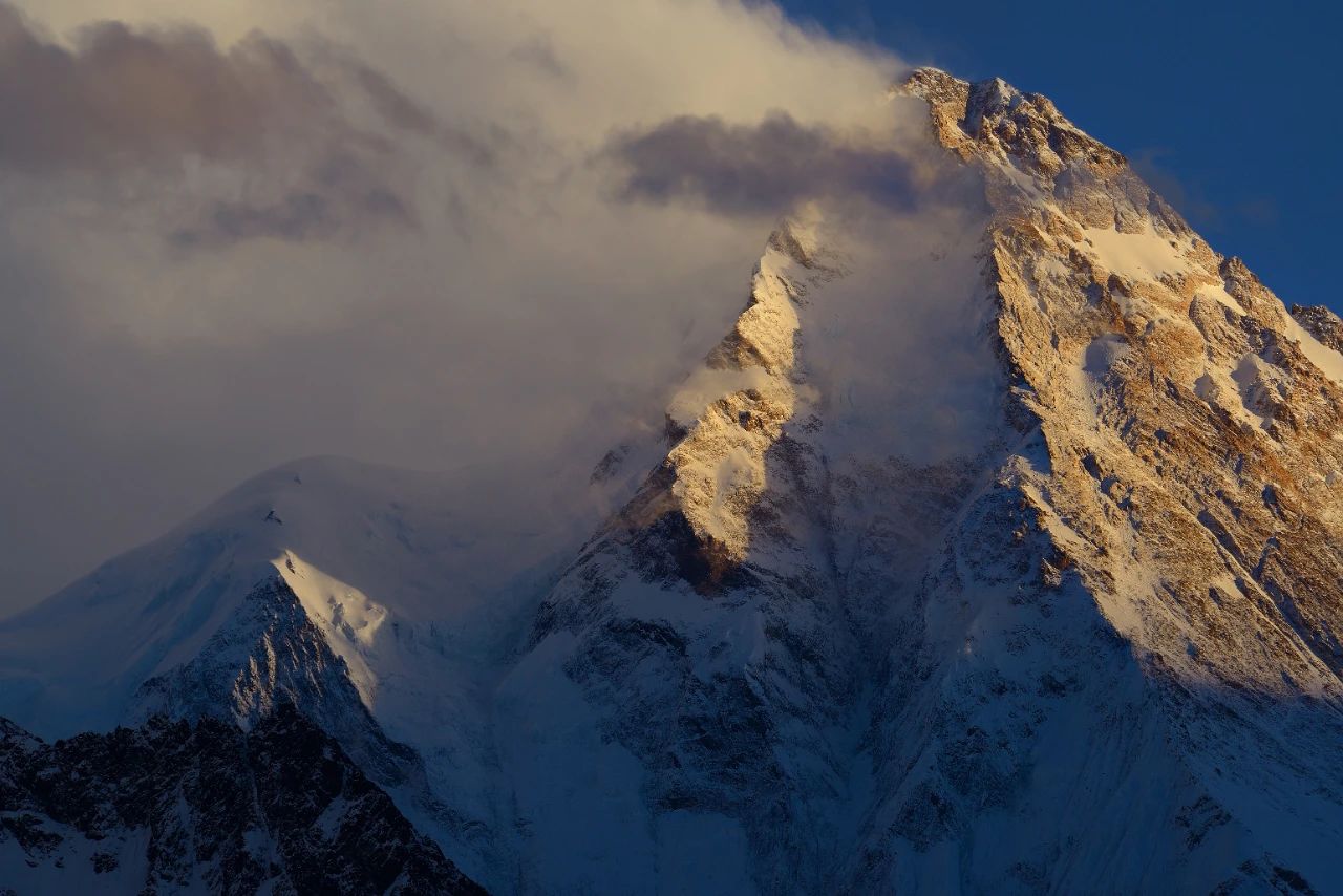 Foreign tourist groups from Hong Kong and Macao can enter Hainan visa-free for 144 hours