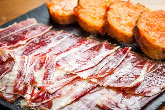 An International Journey: When Ham Becomes Mountain Art