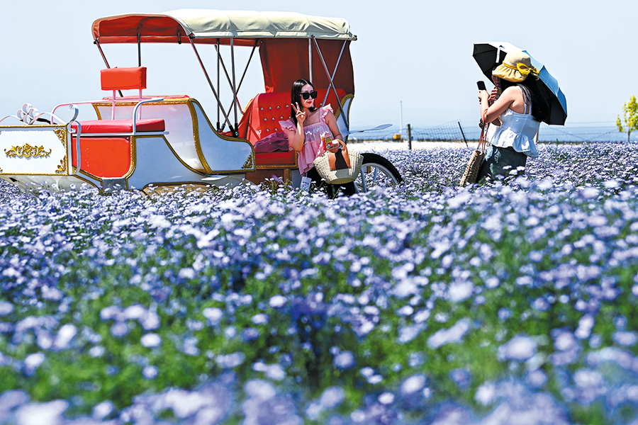 Chinese embrace summer holiday flying for first time in years