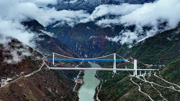 New railway linking China