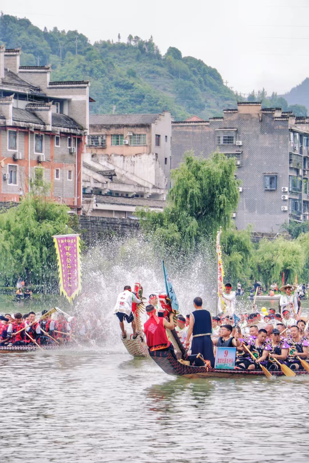 2025端午旅游“水”字当先 水上非遗龙舟赛成顶流