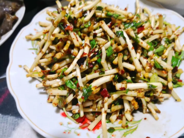 Savoring Houttuynia Cordata: A Flavor Only the Southwest Quartet Truly Understands