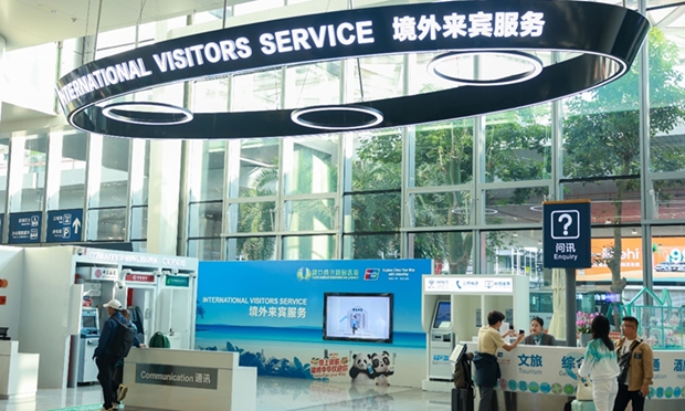 Hainan eyes world-class tourist status following special customs operations