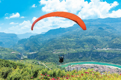 Low-altitude tourism rapidly gains popularity across China