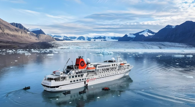 2025中国极地游客突破万人 市场潜力巨大