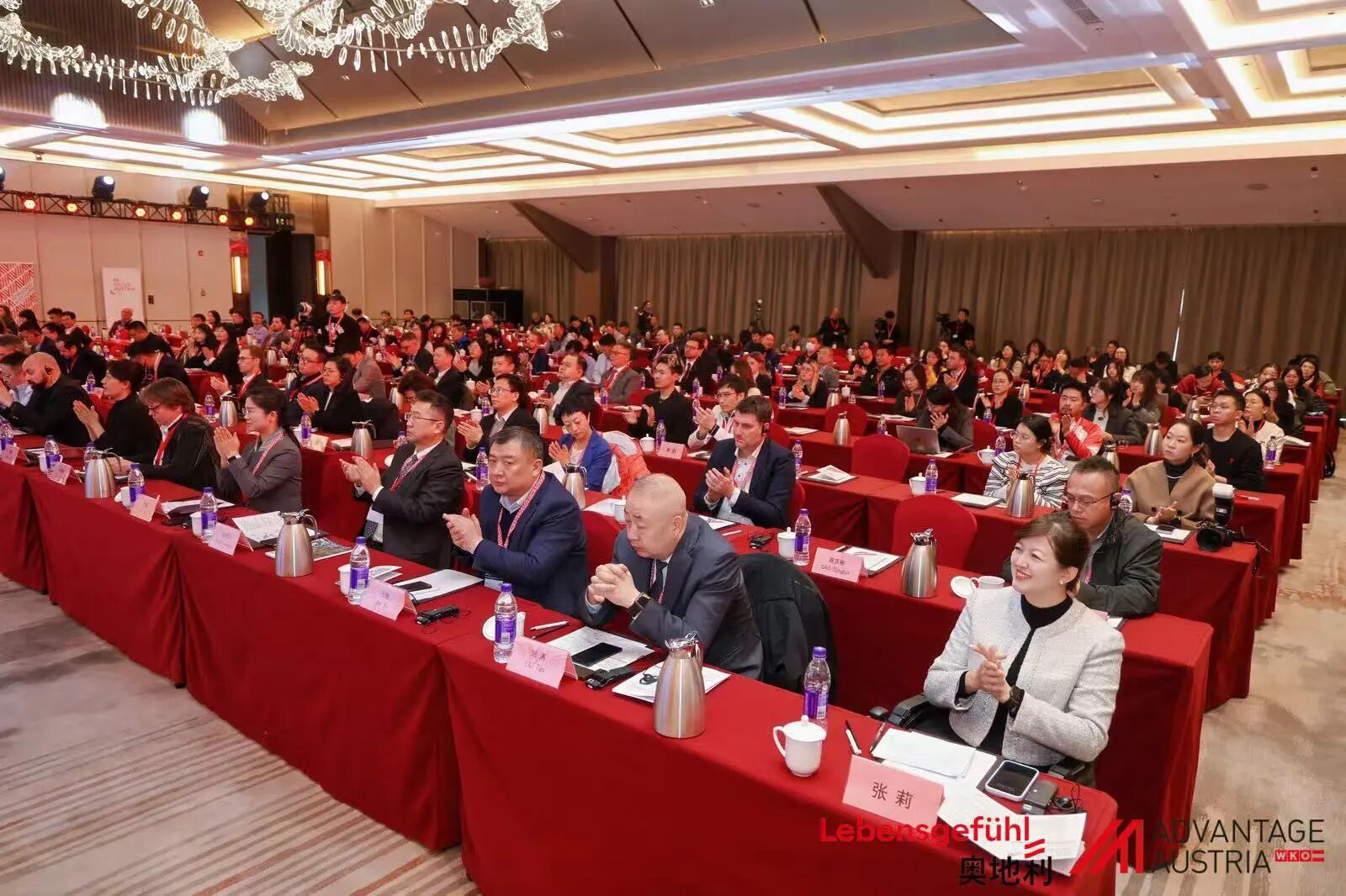 多贝玛亚助力2025奥地利冬季运动高峰论坛、滑雪比赛