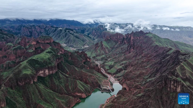 Scenery of Kanbula National Geopark in China