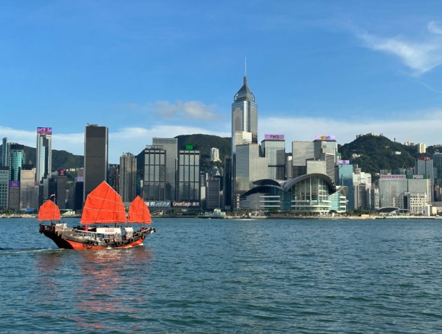 今年前7个月访港旅客约2500万人次 同比上升52%