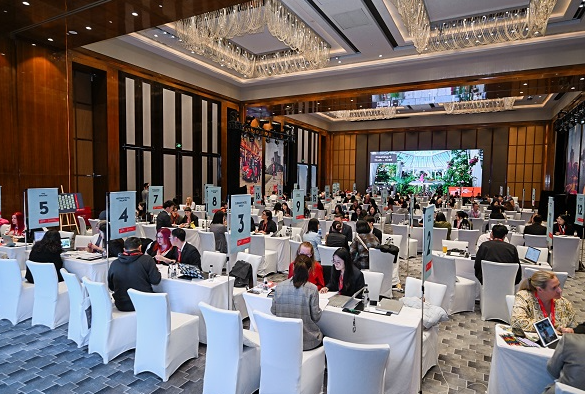 英国旅游局在成都举办2025年英国旅游推介会