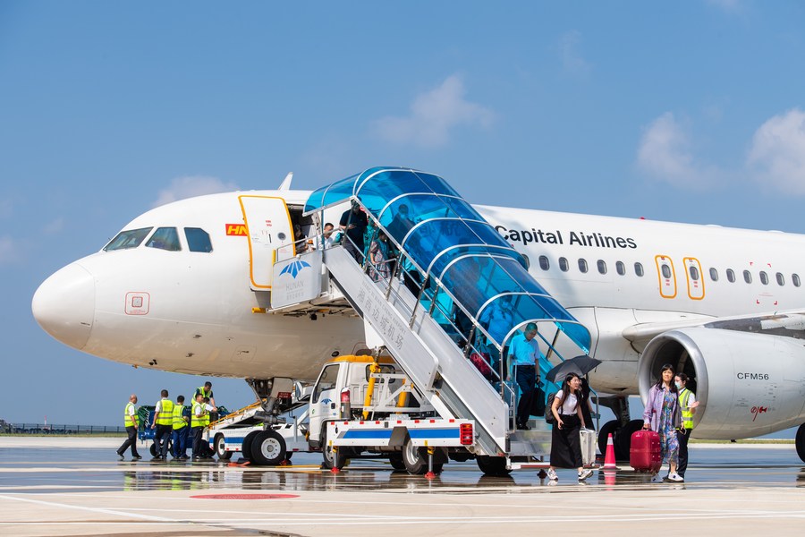 China to handle 17 pct more domestic air passenger trips during upcoming holiday than in 2019