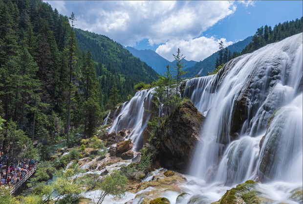 A glimpse of heaven on earth: four most beautiful waterfalls in China