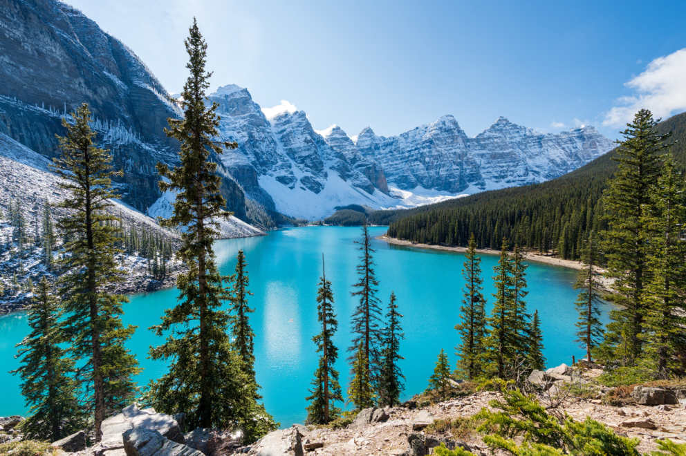 山外山外山丨一山分两季！这些山脉是地球自带的“分界线”