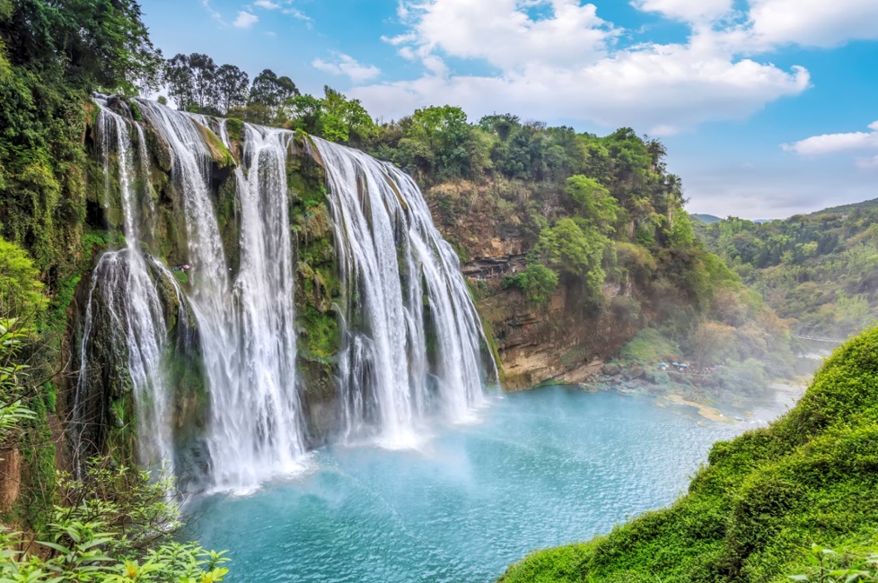 总投资约5.8亿元，贵州黄果树旅游区实景演艺小镇项目签约