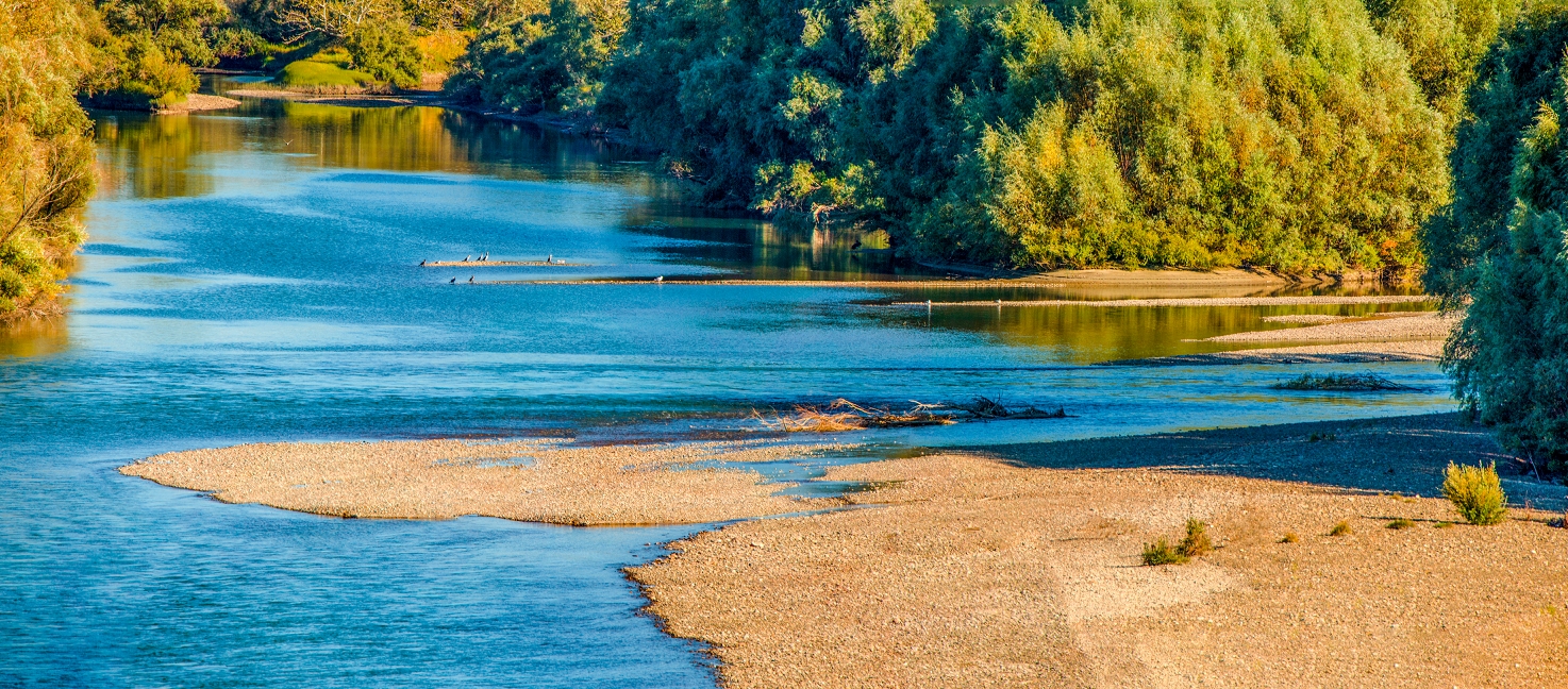 阿勒泰火爆 过去一个月南航旅客量同比增长58%