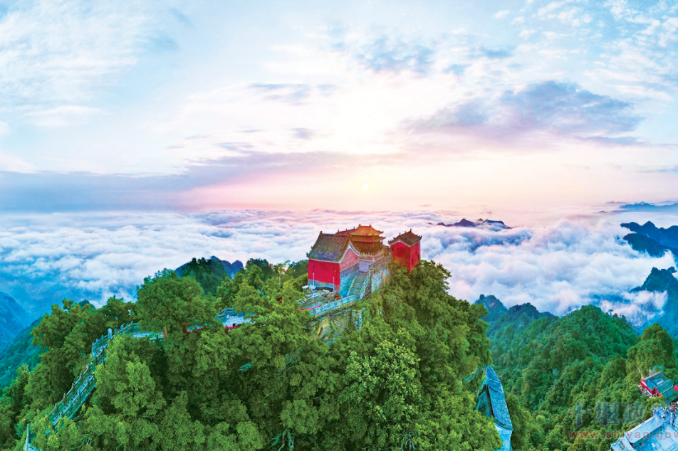 2025 Shenwu Grand Canyon Global Tourism Promotion Kicks Off at Wudang Mountain