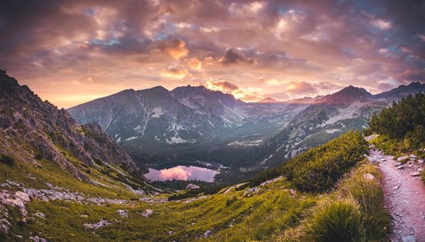 Liuzhou Luosifen Industrial Park becomes vibrant hub for industrial tourism