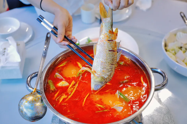 Blending Diverse Flavors to Create Unique Taste Experiences (Guizhou Hot Pots)