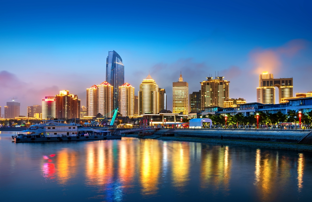 “崂山・时空切片”影像展启幕，用镜头解码山海间的多维文化