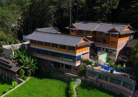 藏在贵阳山村的“手上记忆”，6300件苗绣蜡染讲述贵州故事