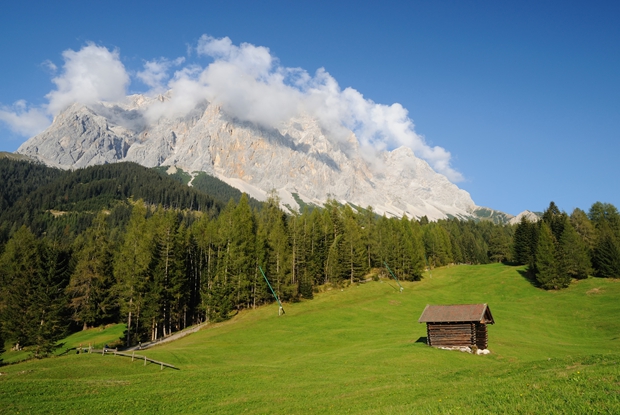 The Tourism Authority of Thailand has issued a call welcoming Chinese tourists to return to Thailand.