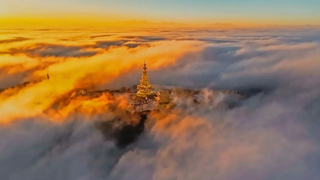 Mount Emei in winter is more beautiful than ever