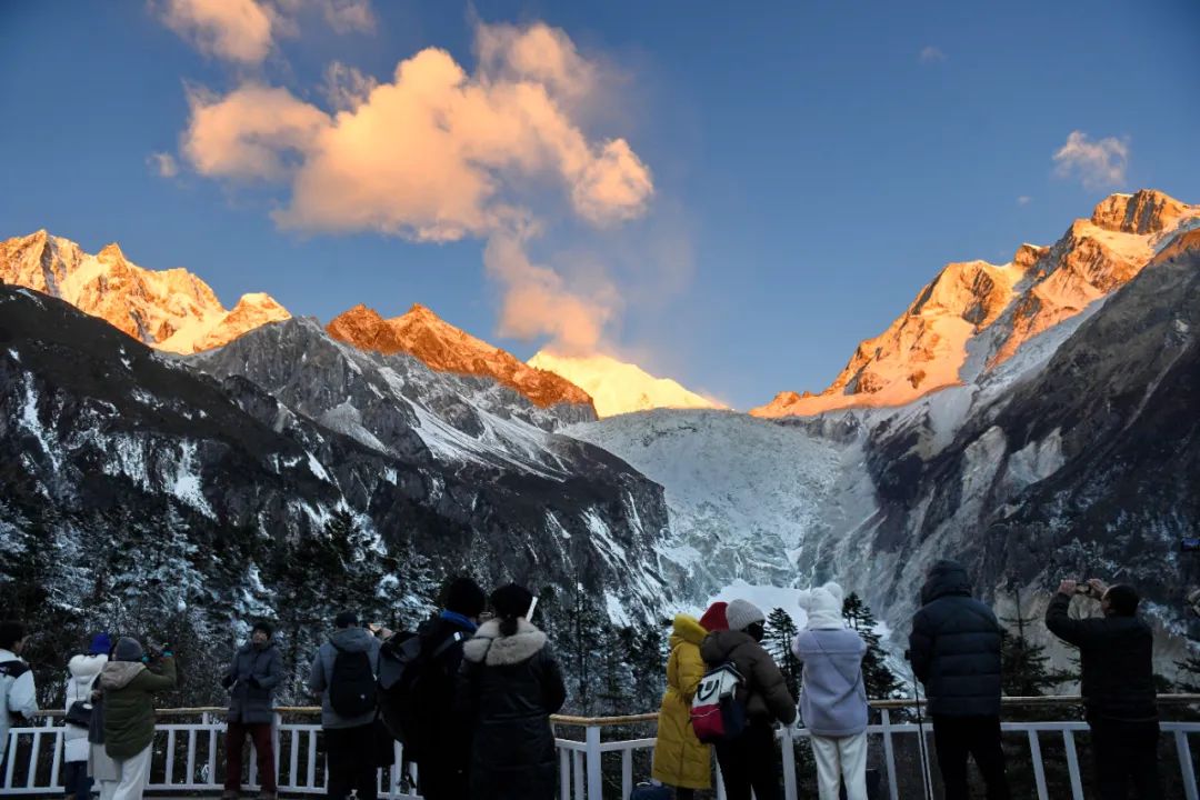 会员周报：中国旅游研究院《旅游评论》创刊 ；华侨城集团打造系列文化主题酒店……