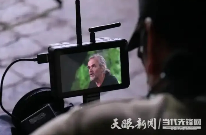 人民日报到绥阳拍摄《我们为什么留在中国》纪录片