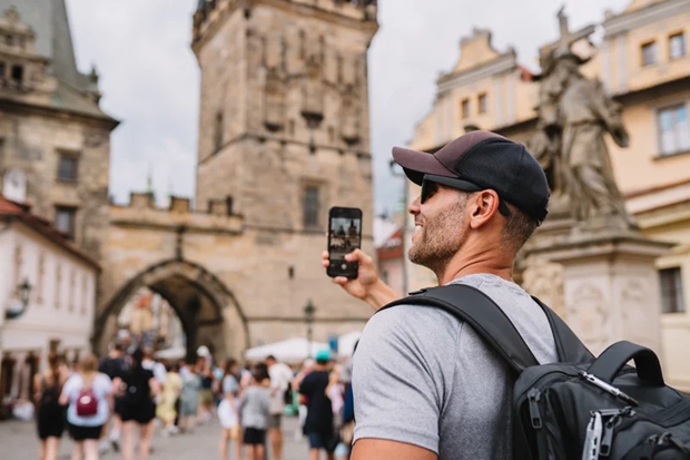 Expedia scopes out Tiqets to strengthen its offering of activities and experiences